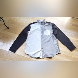 American Eagle Outfitters Men’s Classic Fit Shirt